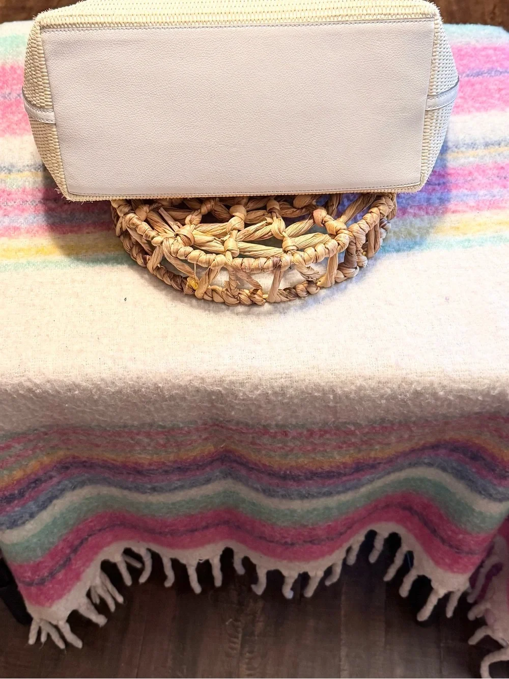 kate spade Cream Straw Tote,shoulder bag with Yellow lemon & Blue Embroidery 🧵
